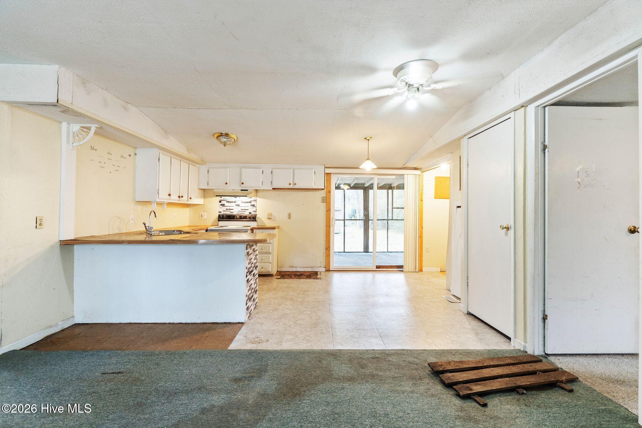 106 Hermitage Road Castle Hayne, NC 28429 - Photo 3 of 43 14_DSC03877