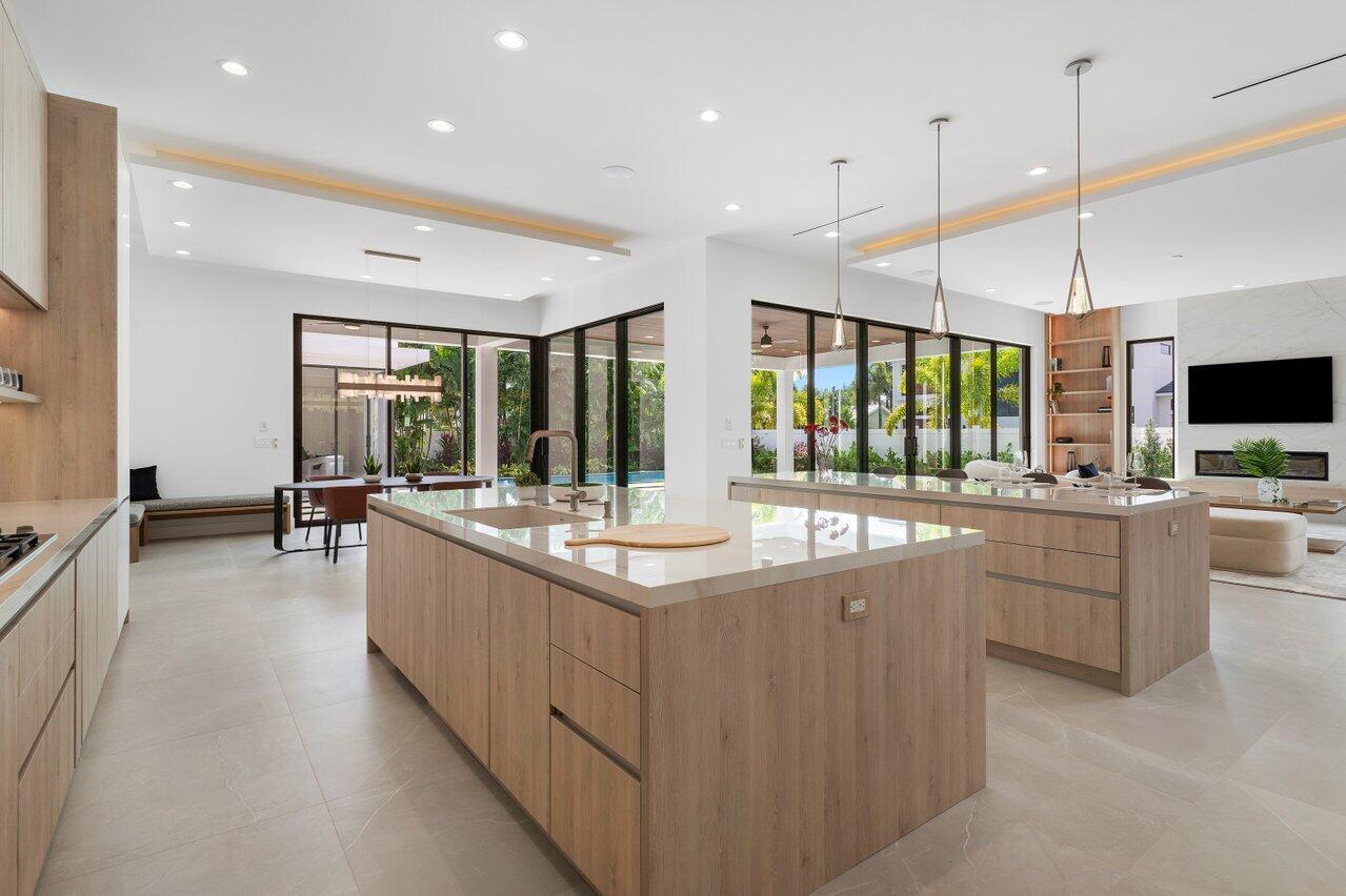 400 Northeast 4th Street Boca Raton, FL 33432 - Photo 16 of 72 015-400Northeast4thStreet-BocaRaton-FL-3
