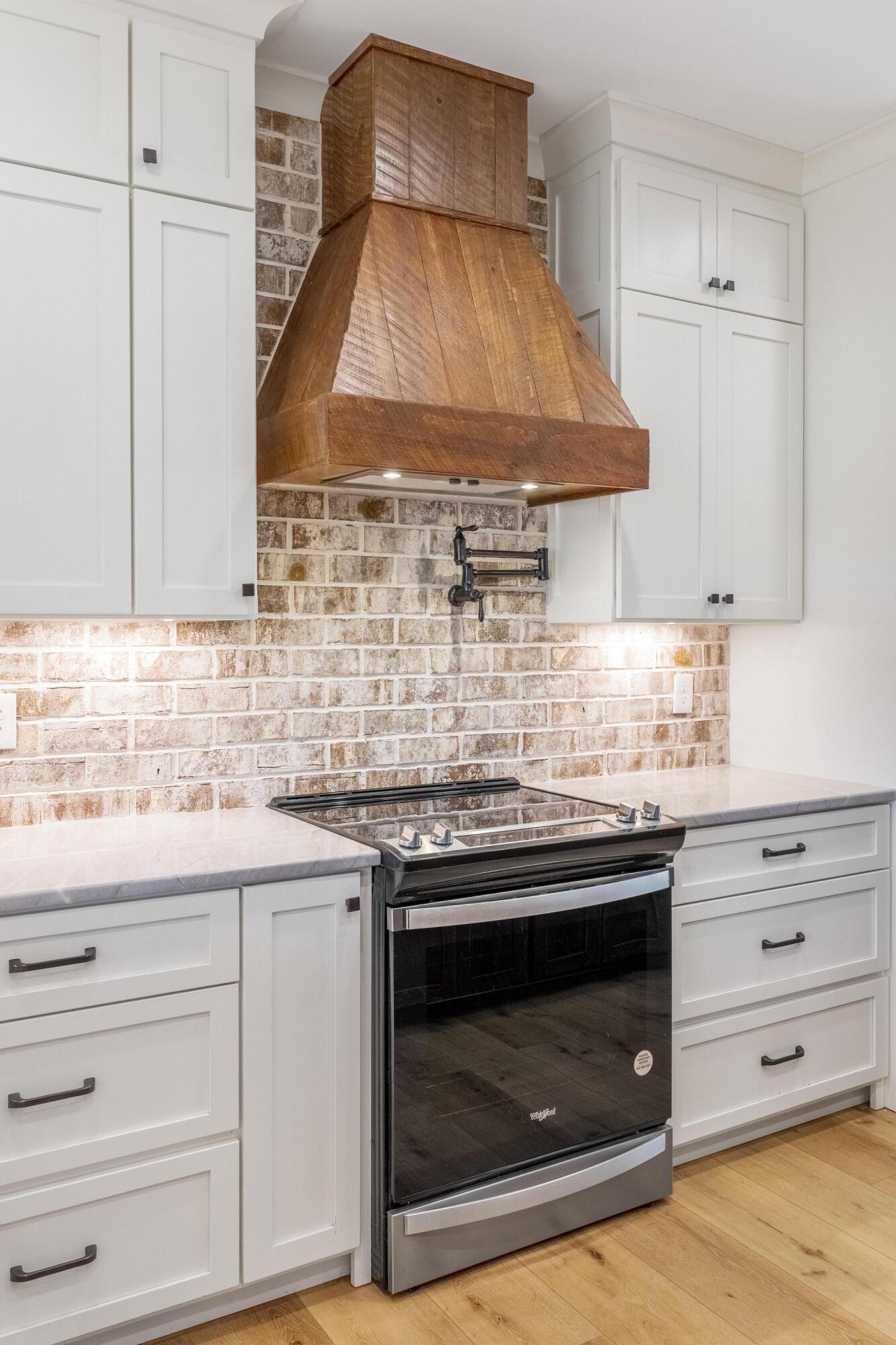 206 Rochelle Circle Northeast Charleston, TN 37310 - Photo 11 of 48 2026_04_April_206_Rochelle_Cir_NE_0030