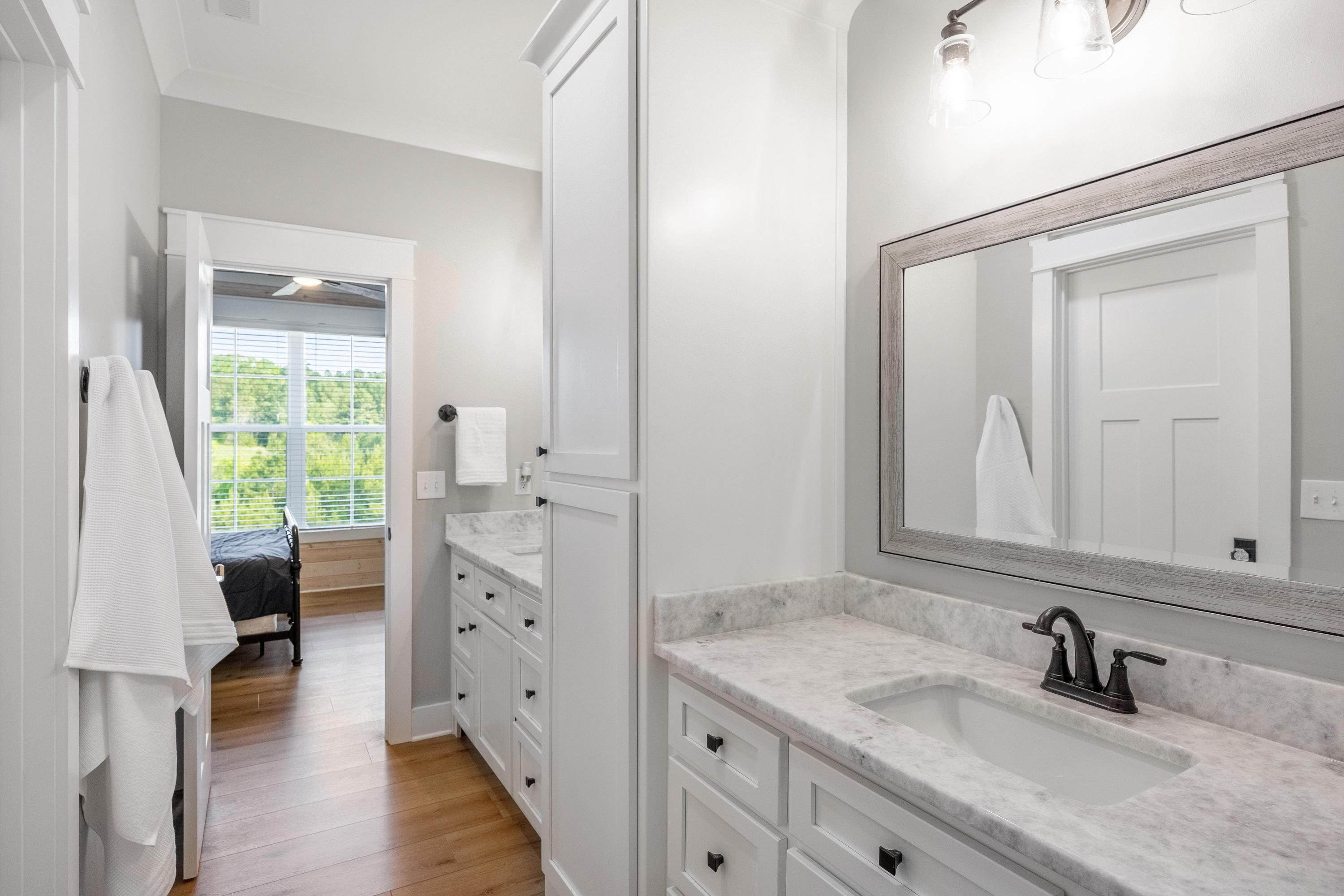 206 Rochelle Circle Northeast Charleston, TN 37310 - Photo 26 of 48 2026_04_April_206_Rochelle_Cir_NE_0041