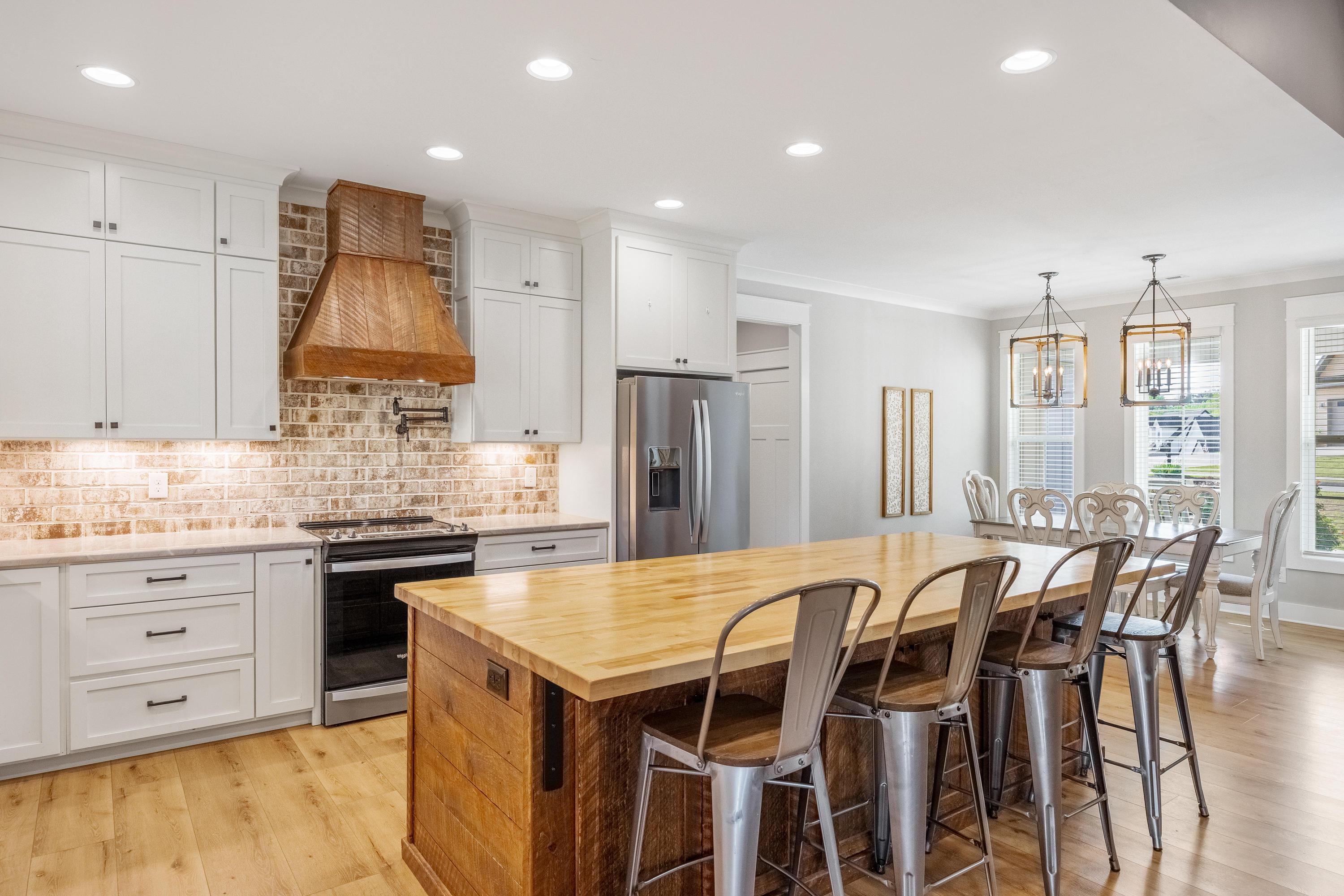 206 Rochelle Circle Northeast Charleston, TN 37310 - Photo 8 of 48 2026_04_April_206_Rochelle_Cir_NE_0022