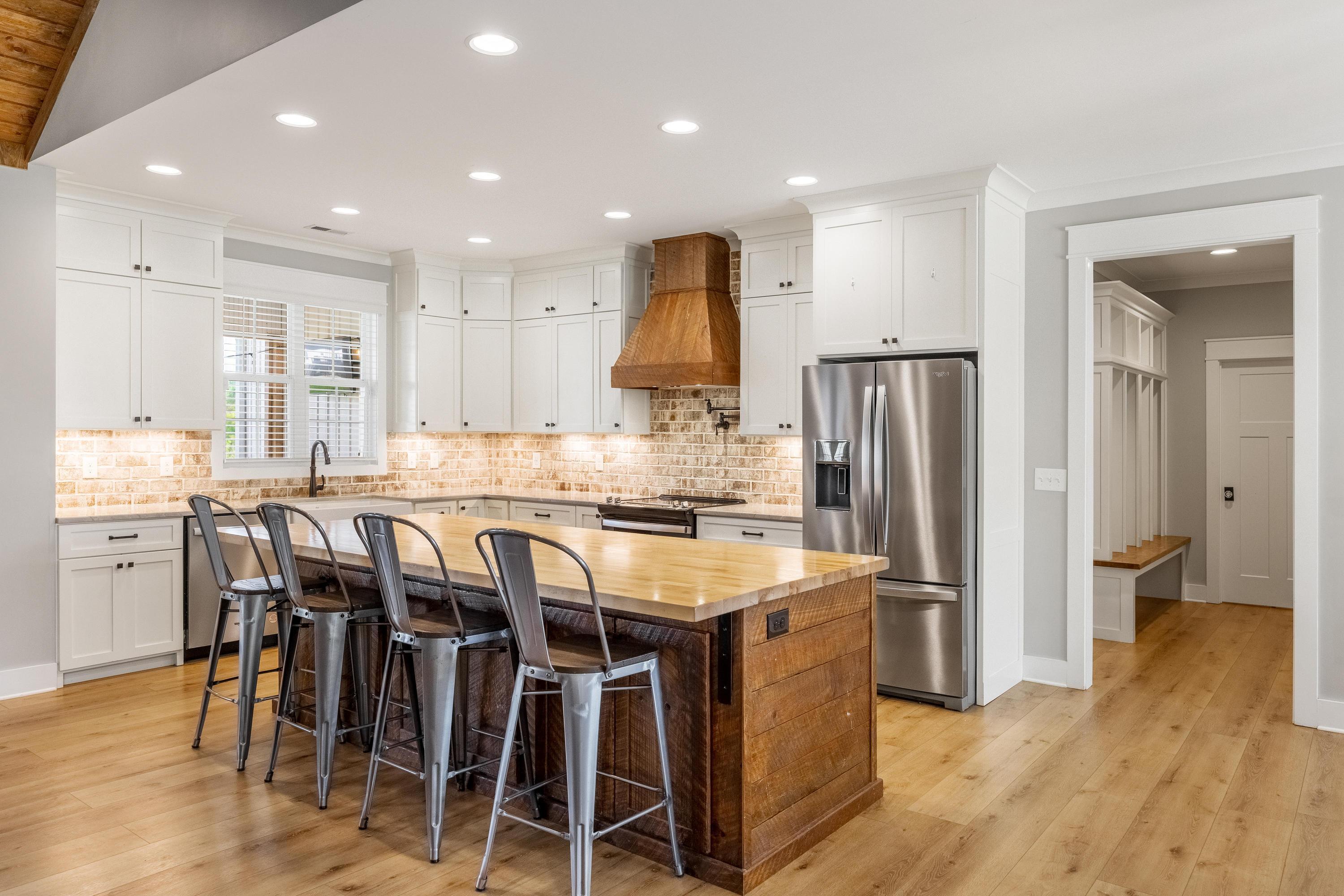 206 Rochelle Circle Northeast Charleston, TN 37310 - Photo 10 of 48 2026_04_April_206_Rochelle_Cir_NE_0023