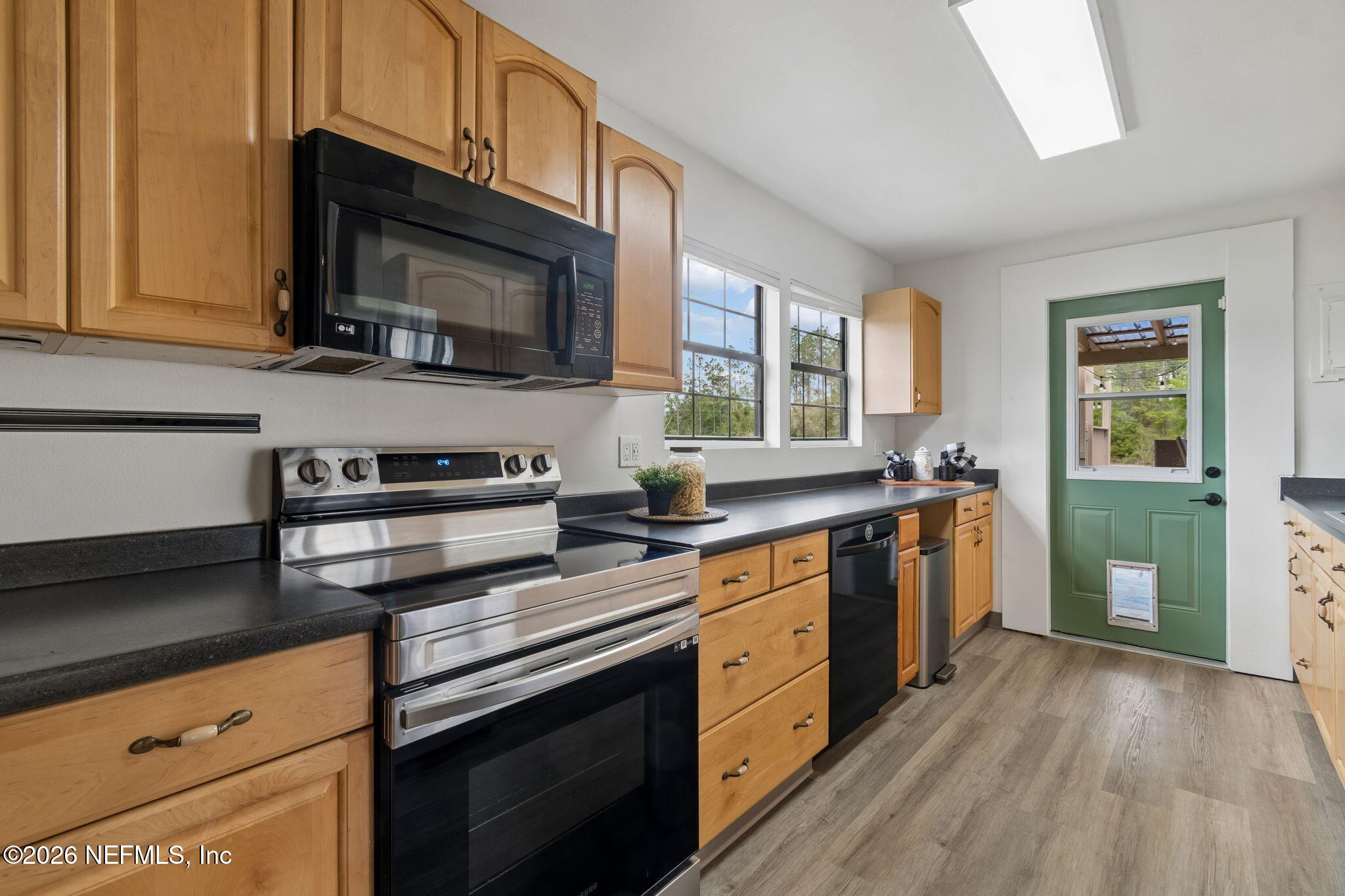 138 Bostwick Cemetery Road Palatka, FL 32177 - Photo 18 of 47 Kitchen