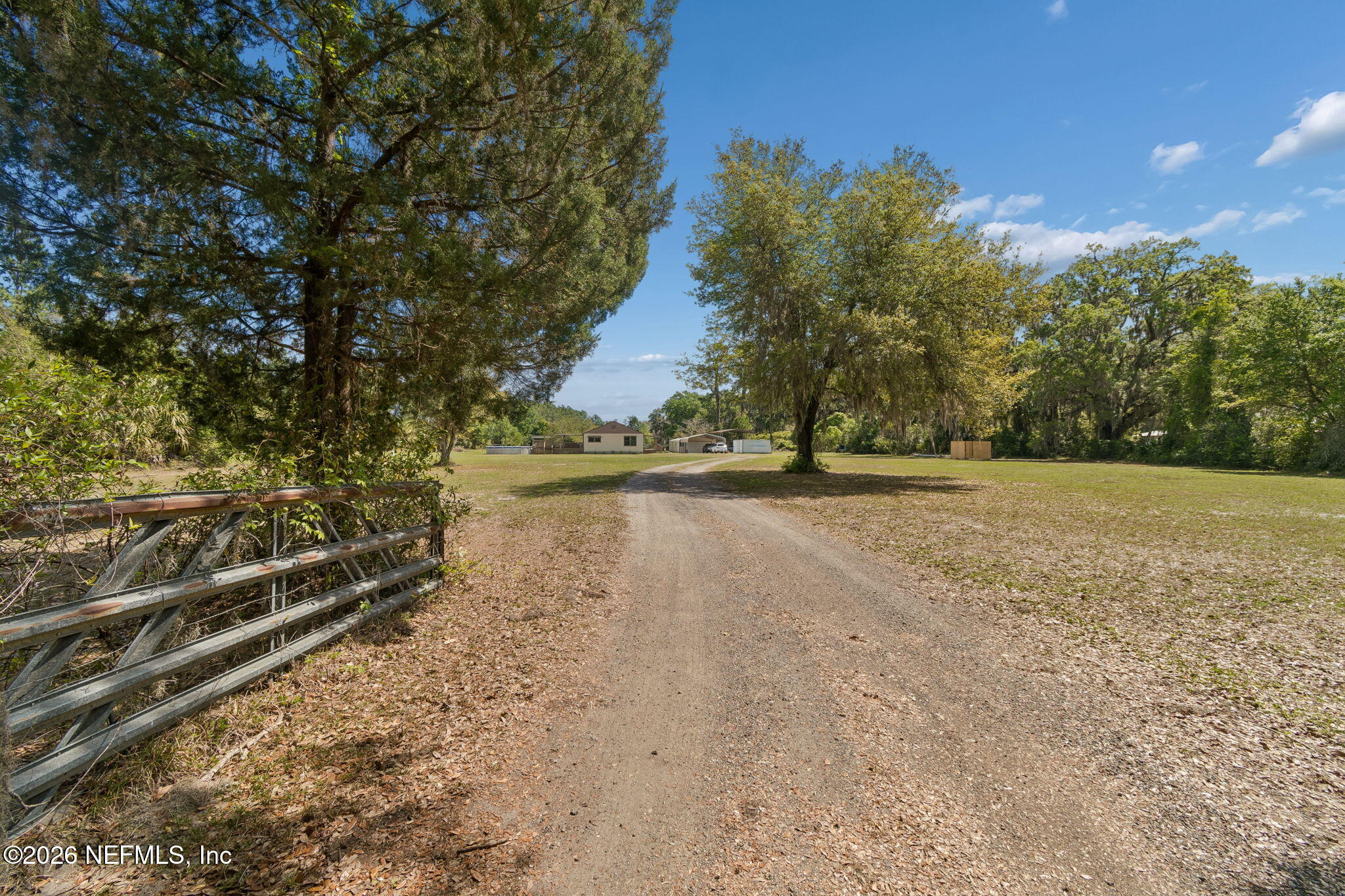 138 Bostwick Cemetery Road Palatka, FL 32177 - Photo 36 of 47 Driveway