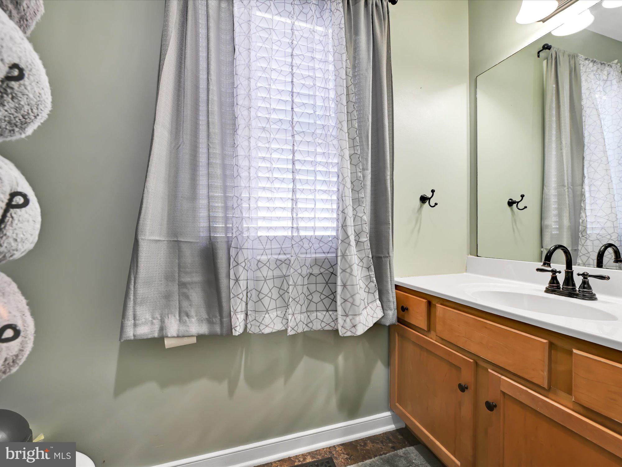 640 Chickadee Drive Lititz, PA 17543 - Photo 17 of 28