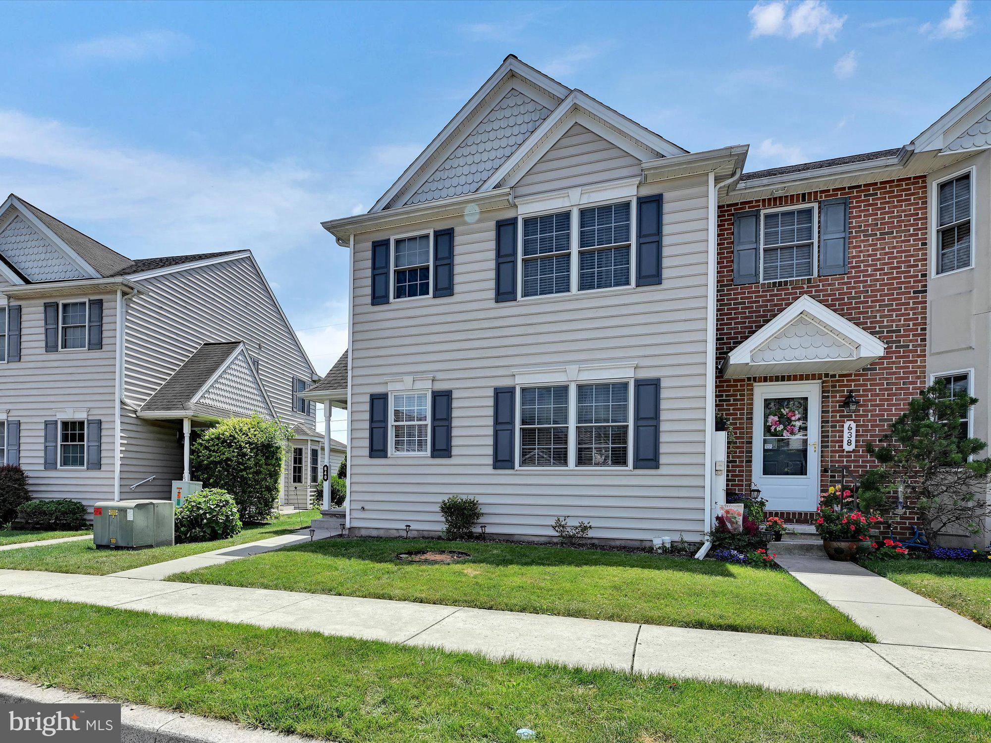 640 Chickadee Drive Lititz, PA 17543 - Photo 3 of 28