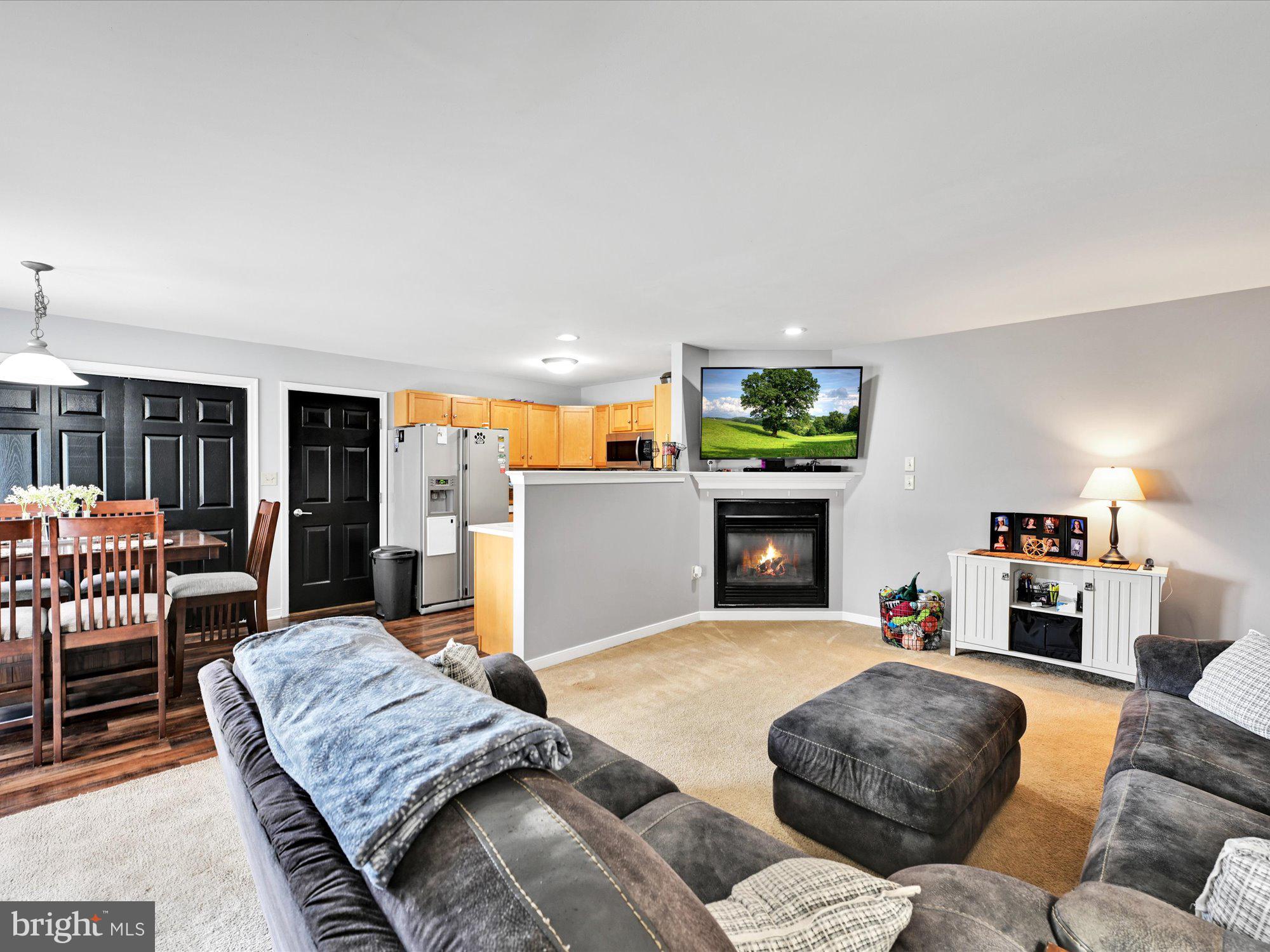 640 Chickadee Drive Lititz, PA 17543 - Photo 8 of 28
