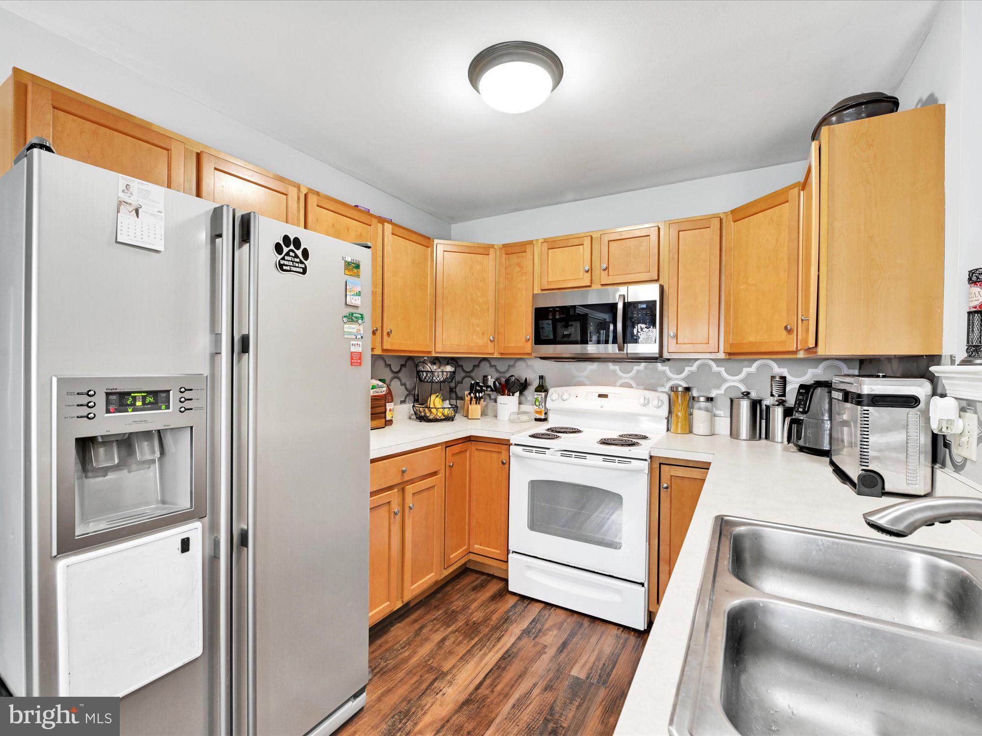 640 Chickadee Drive Lititz, PA 17543 - Photo 9 of 28