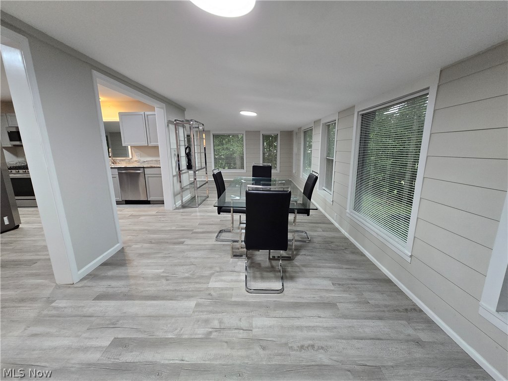 1069 Ghent Road Akron, OH 44333 - Photo 9 of 21 Gallery Image 9