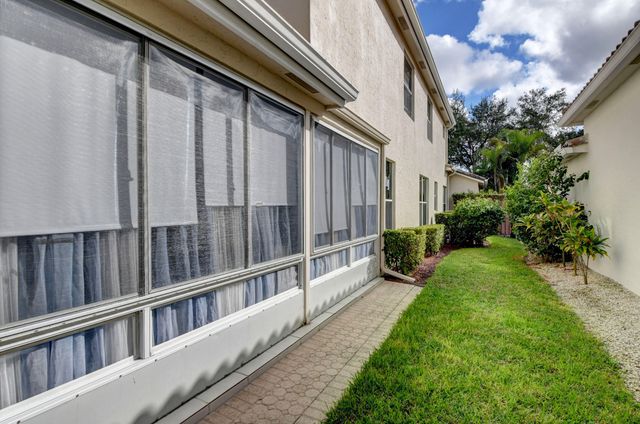 a view of a back yard of the house