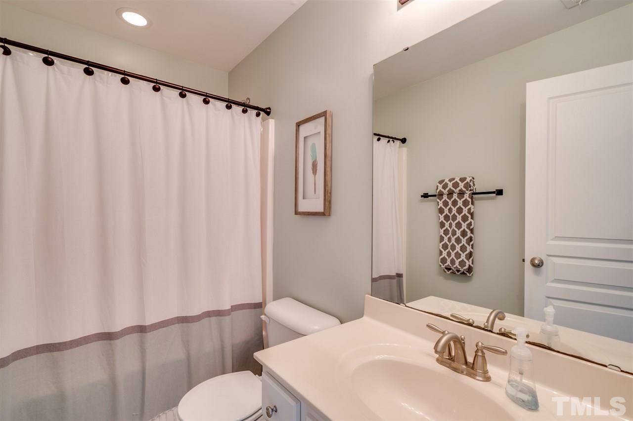 7641 Winners Edge Street Raleigh, NC 27617 - Photo 8 of 20