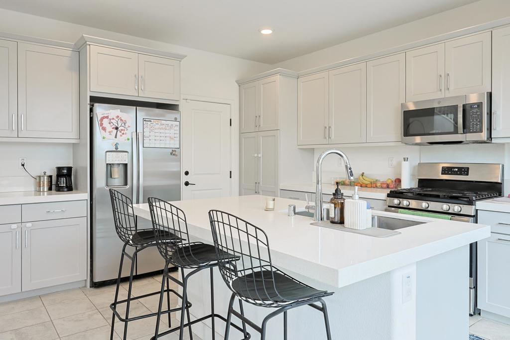 10134 Hercules Way Spring Valley, CA 91977 - Photo 11 of 32