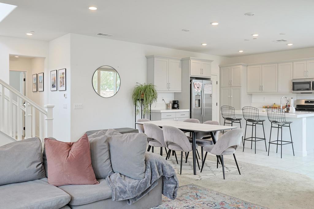 10134 Hercules Way Spring Valley, CA 91977 - Photo 12 of 32