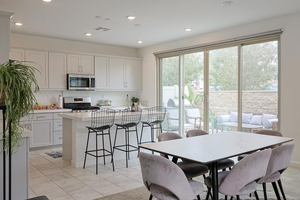 10134 Hercules Way Spring Valley, CA 91977 - Photo 6 of 32