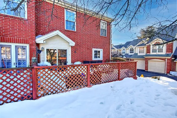 $410,000 | 626 Smithfield Road, Unit 1006, North Providence, RI 02904