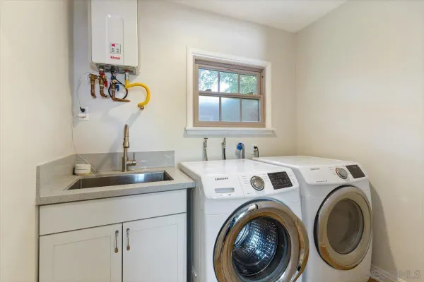 $1,349,000 | 3544 Gardenia Avenue, Long Beach, CA 90807