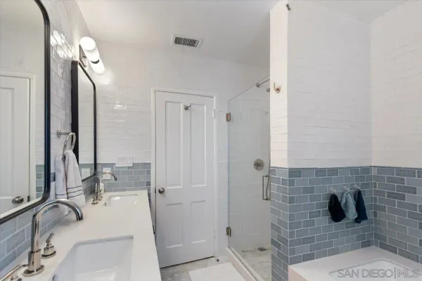 $1,349,000 | 3544 Gardenia Avenue, Long Beach, CA 90807