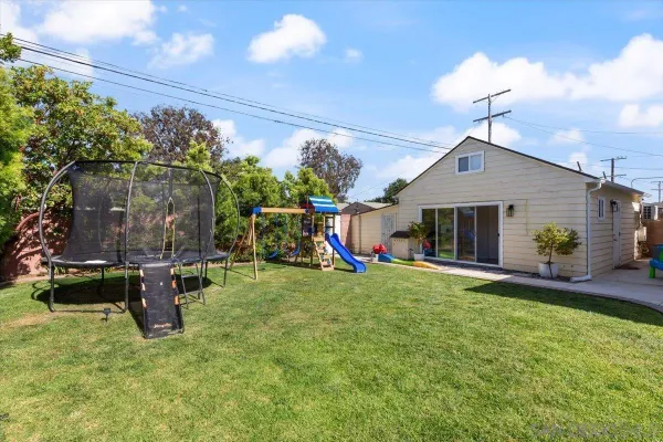 $1,349,000 | 3544 Gardenia Avenue, Long Beach, CA 90807
