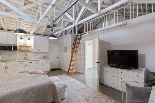 $1,349,000 | 3544 Gardenia Avenue, Long Beach, CA 90807