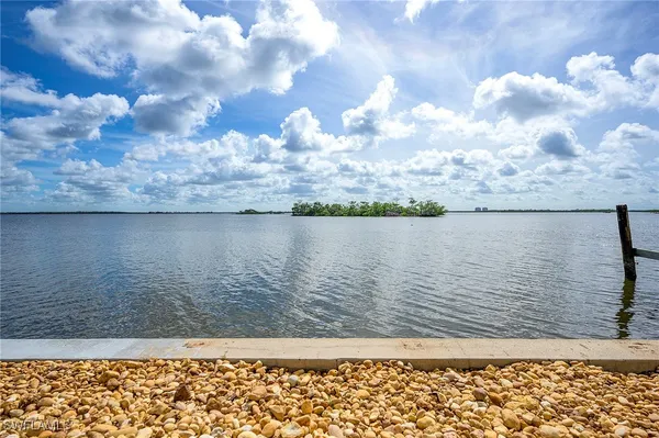 $1,650,000 | 13 Bayview Boulevard, Fort Myers Beach, FL 33931