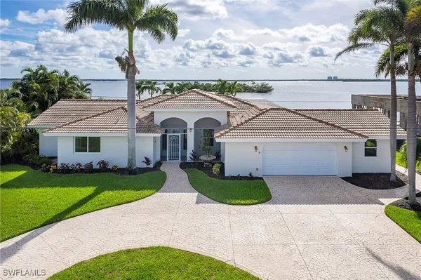 $1,650,000 | 13 Bayview Boulevard, Fort Myers Beach, FL 33931