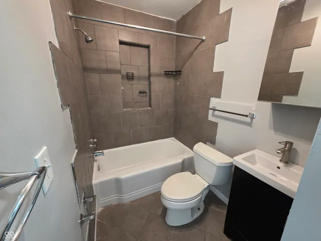 $750 | 1116 North Dearborn Street, Indianapolis, IN 46201