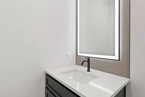 $1,399,999 | 419 Hazeltine Drive, Lakeway, TX 78734