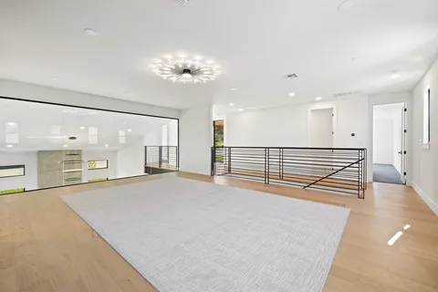 $1,349,900 | 419 Hazeltine Drive, Lakeway, TX 78734