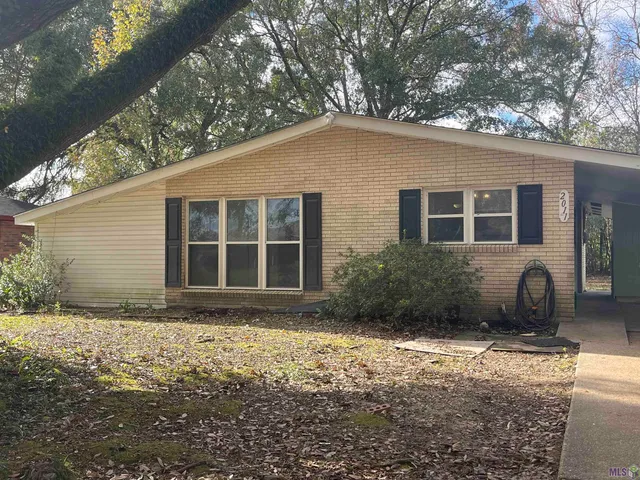 $1,400 | 2011 Park Drive, Baton Rouge, LA 70819