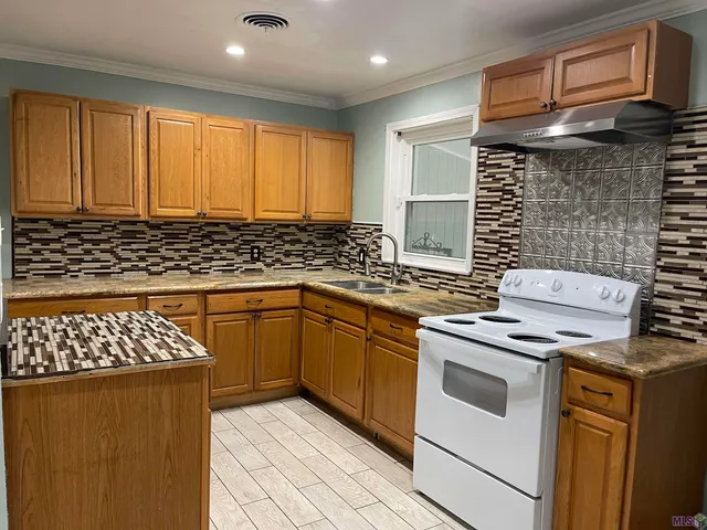 $1,400 | 2011 Park Drive, Baton Rouge, LA 70819