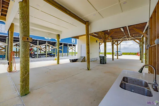 $523,000 | 7613 Highway 56, Chauvin, LA 70344