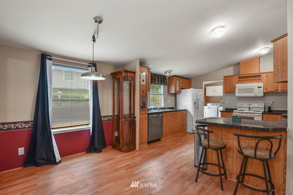 145 Cobblestone Road Kalama, WA 98625 - Photo 3 of 25 Gallery Image 3