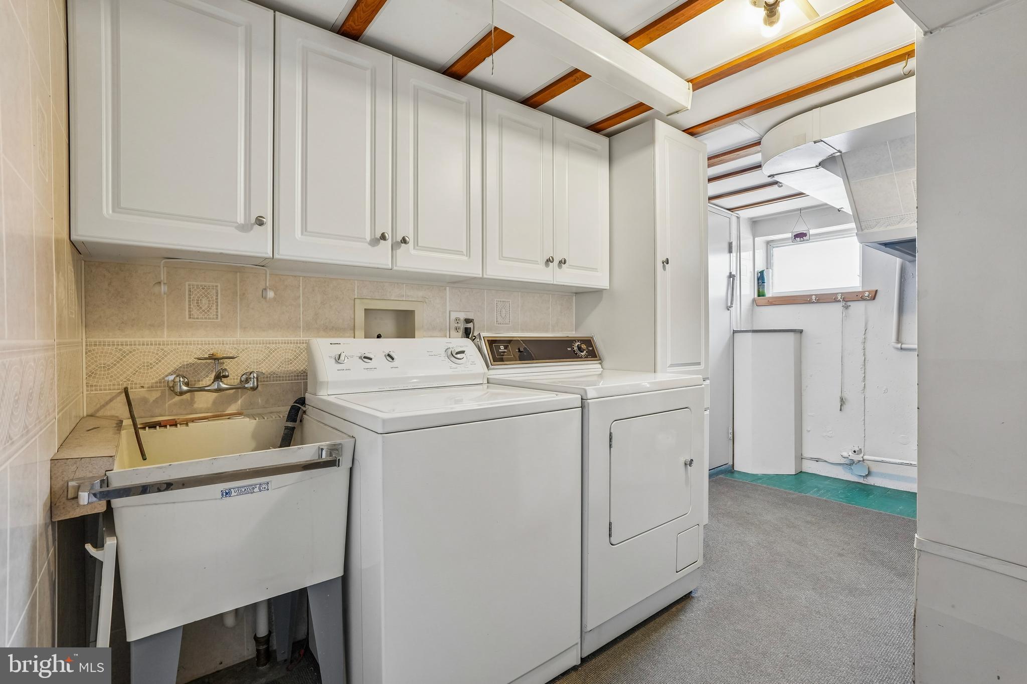 12632 Ramer Road Philadelphia, PA 19154 - Photo 25 of 34 Laundry
