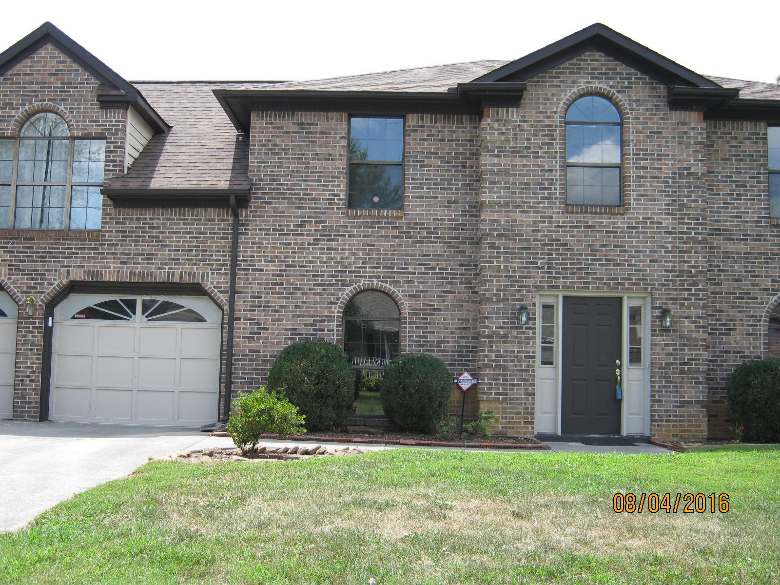 2208 Windbrook Road Knoxville, TN 37923 - Photo 2 of 8 Gallery Image 2