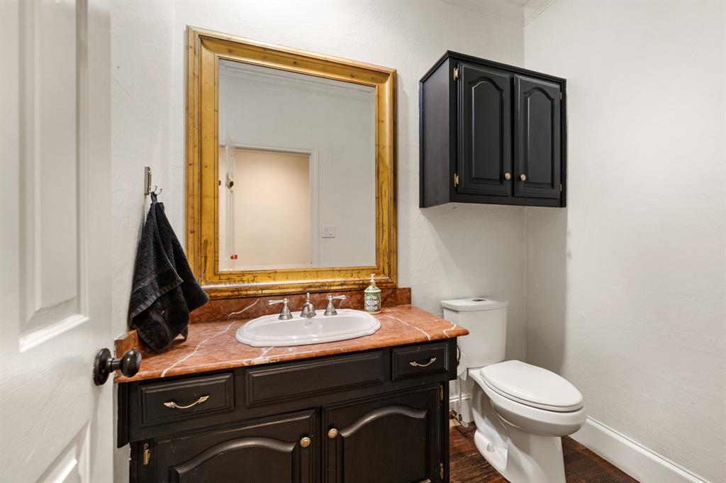 11 Country Ridge Road Melissa, TX 75454 - Photo 23 of 40 Half bath downstairs