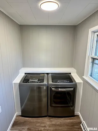 $209,900 | 224 West Greenwood Avenue, Jacksonville, IL 62650
