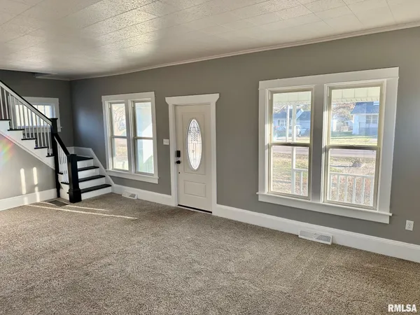 $209,900 | 224 West Greenwood Avenue, Jacksonville, IL 62650