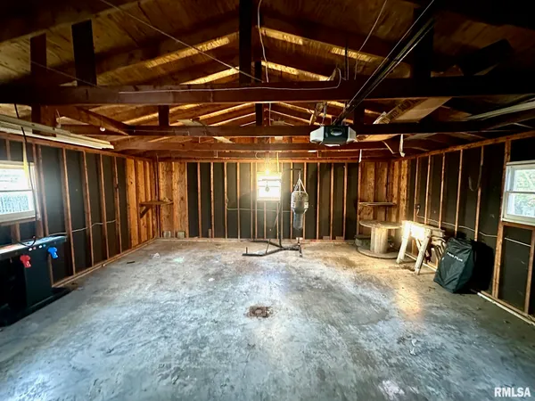 $209,900 | 224 West Greenwood Avenue, Jacksonville, IL 62650