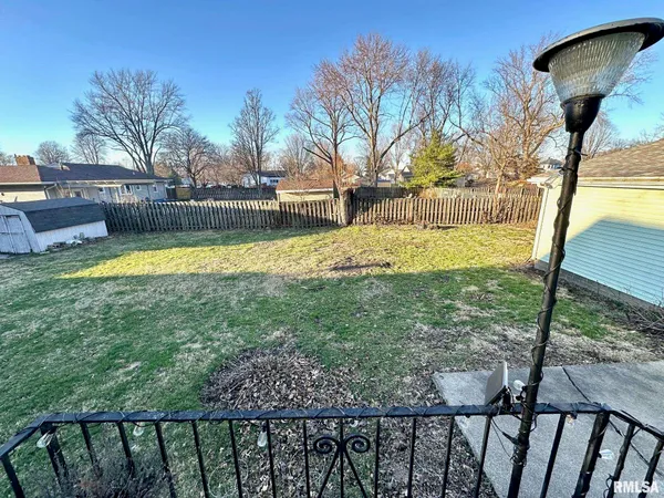 $209,900 | 224 West Greenwood Avenue, Jacksonville, IL 62650