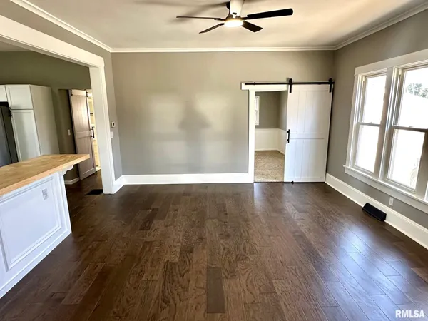 $209,900 | 224 West Greenwood Avenue, Jacksonville, IL 62650