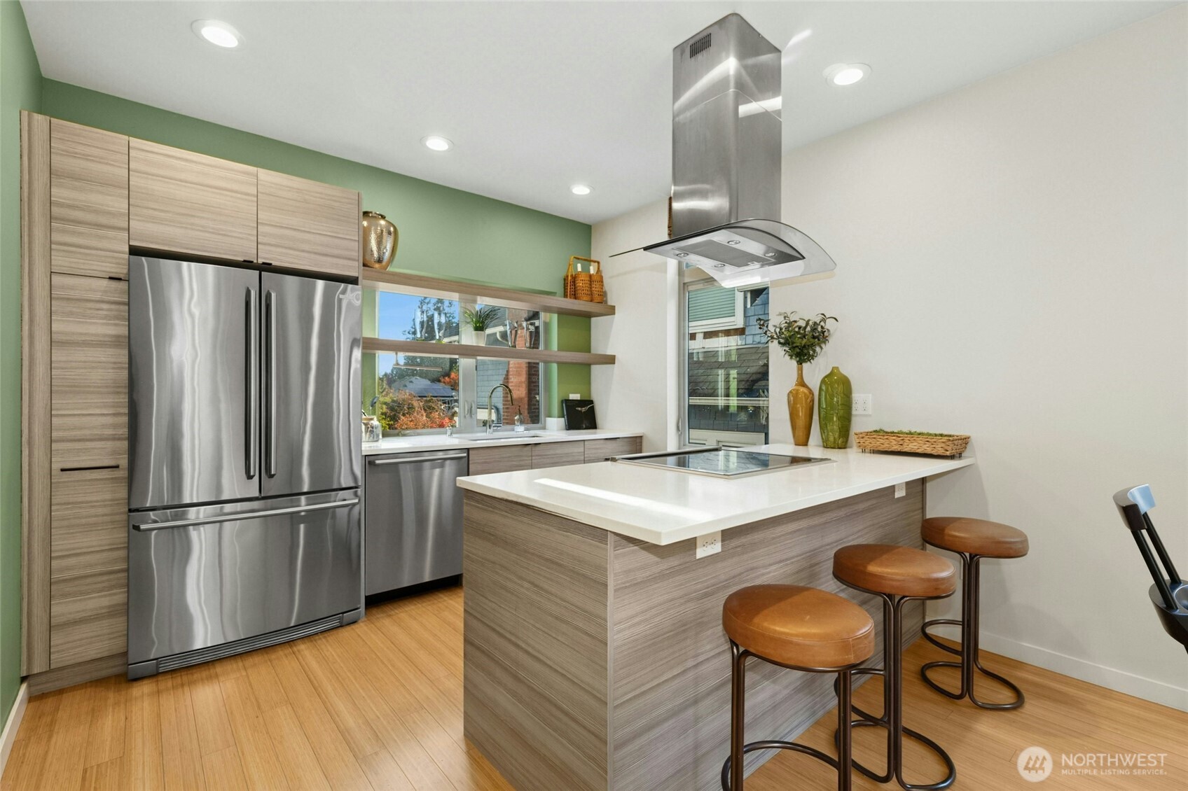 4411 Meridian Avenue North Seattle, WA 98103 - Photo 11 of 31