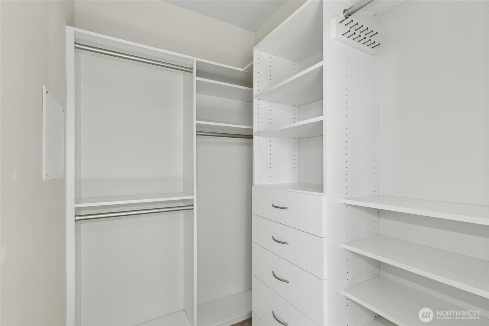 4411 Meridian Avenue North Seattle, WA 98103 - Photo 20 of 31