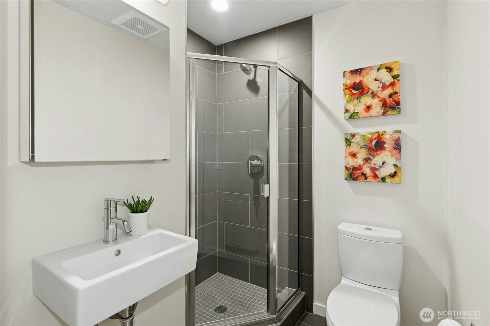 4411 Meridian Avenue North Seattle, WA 98103 - Photo 5 of 31