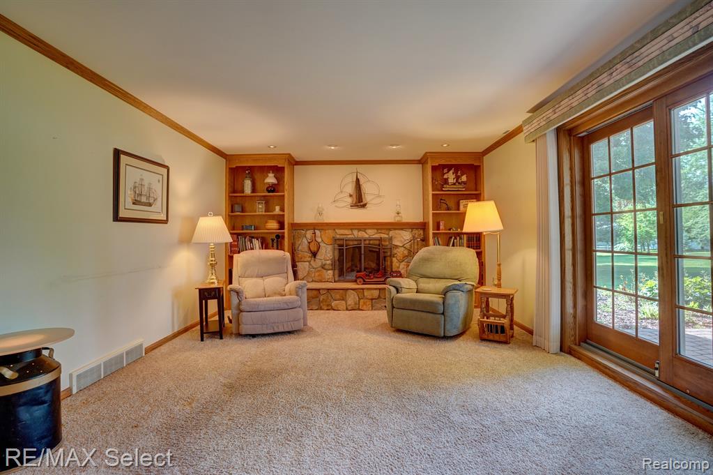 1453 North Long Lake Road Fenton, MI 48430 - Photo 25 of 47