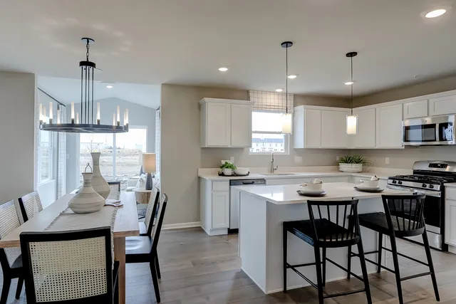 $599,990 | 428 Collingwood Road, South Elgin, IL 60177