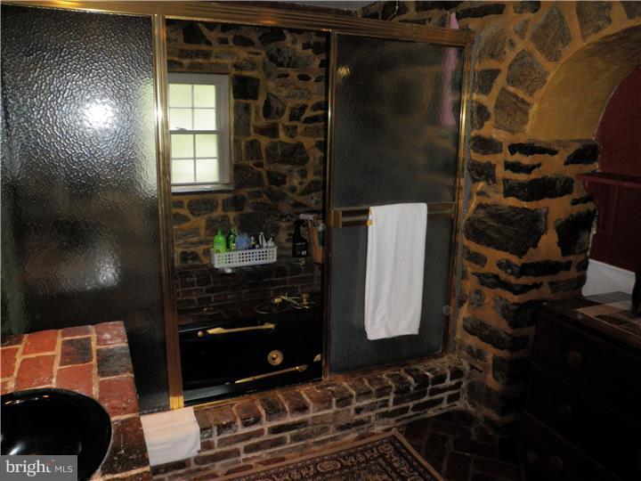 894 Frank Road West Chester, PA 19380 - Photo 16 of 25 Gallery Image 16