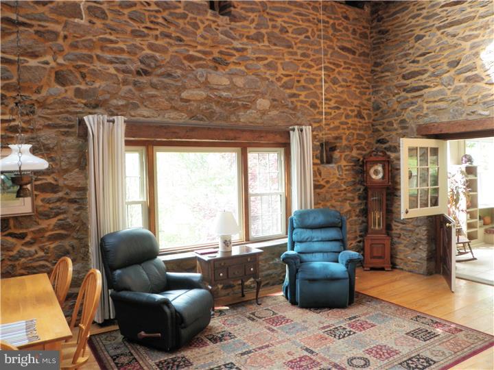 894 Frank Road West Chester, PA 19380 - Photo 9 of 25 Breakfast Room