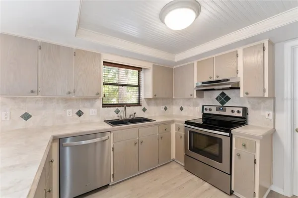 $2,300 | 6632 Northwest 52nd Terrace, Gainesville, FL 32653