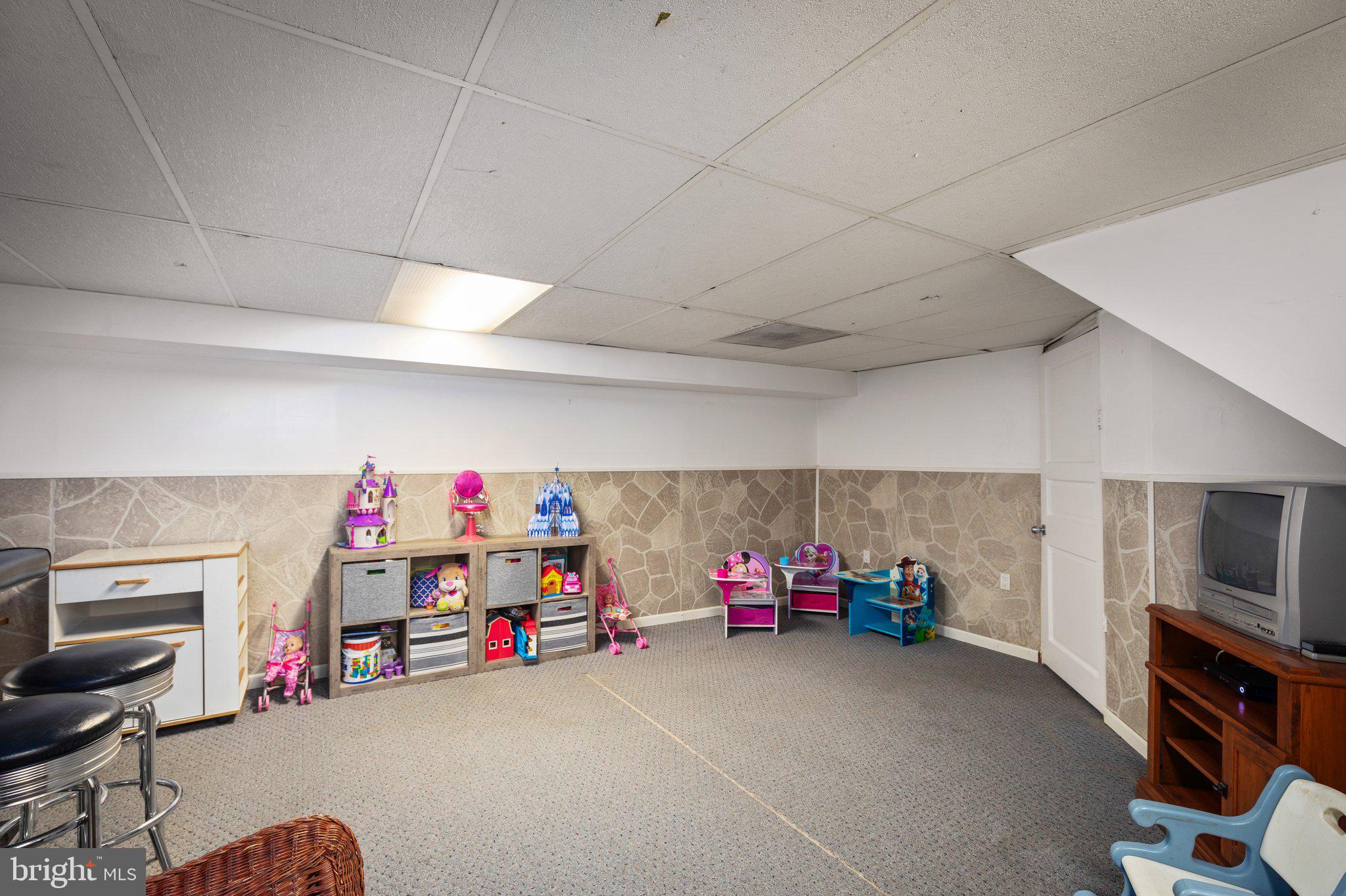 7404 Edsworth Road Dundalk, MD 21222 - Photo 18 of 24 a view of a room with toys