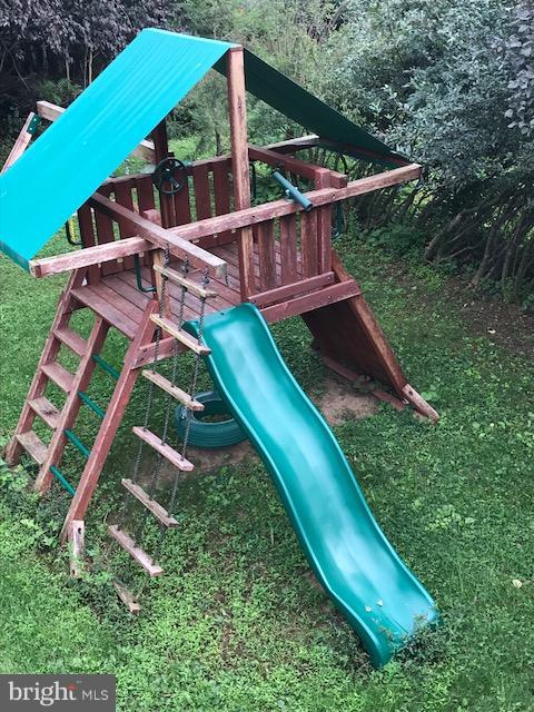 651 Owl Hill Road Lititz, PA 17543 - Photo 28 of 31 Gym Set Can Stay.